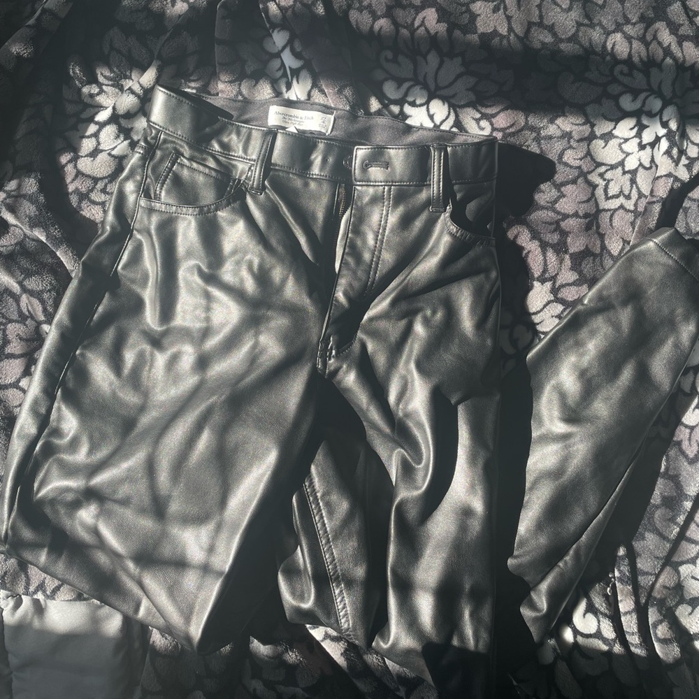 Abercrombie & Fitch Curve Love Leather Pants 27S